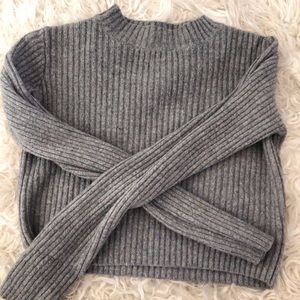 Brandy Melville sweater